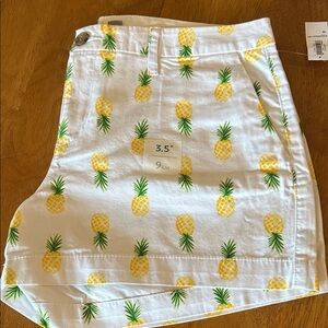 NWT Old Navy pineapple Short
